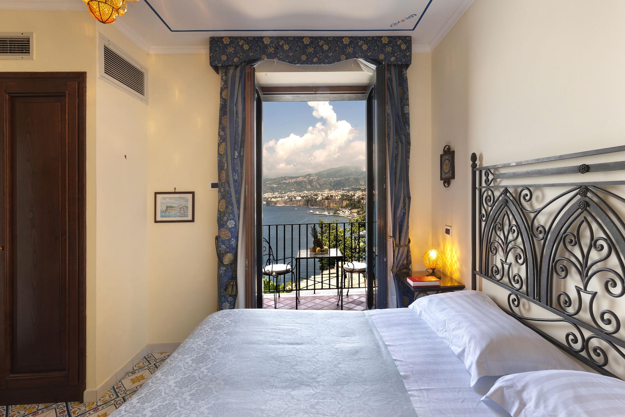 Hotel La Tonnarella Sorrento Dış mekan fotoğraf