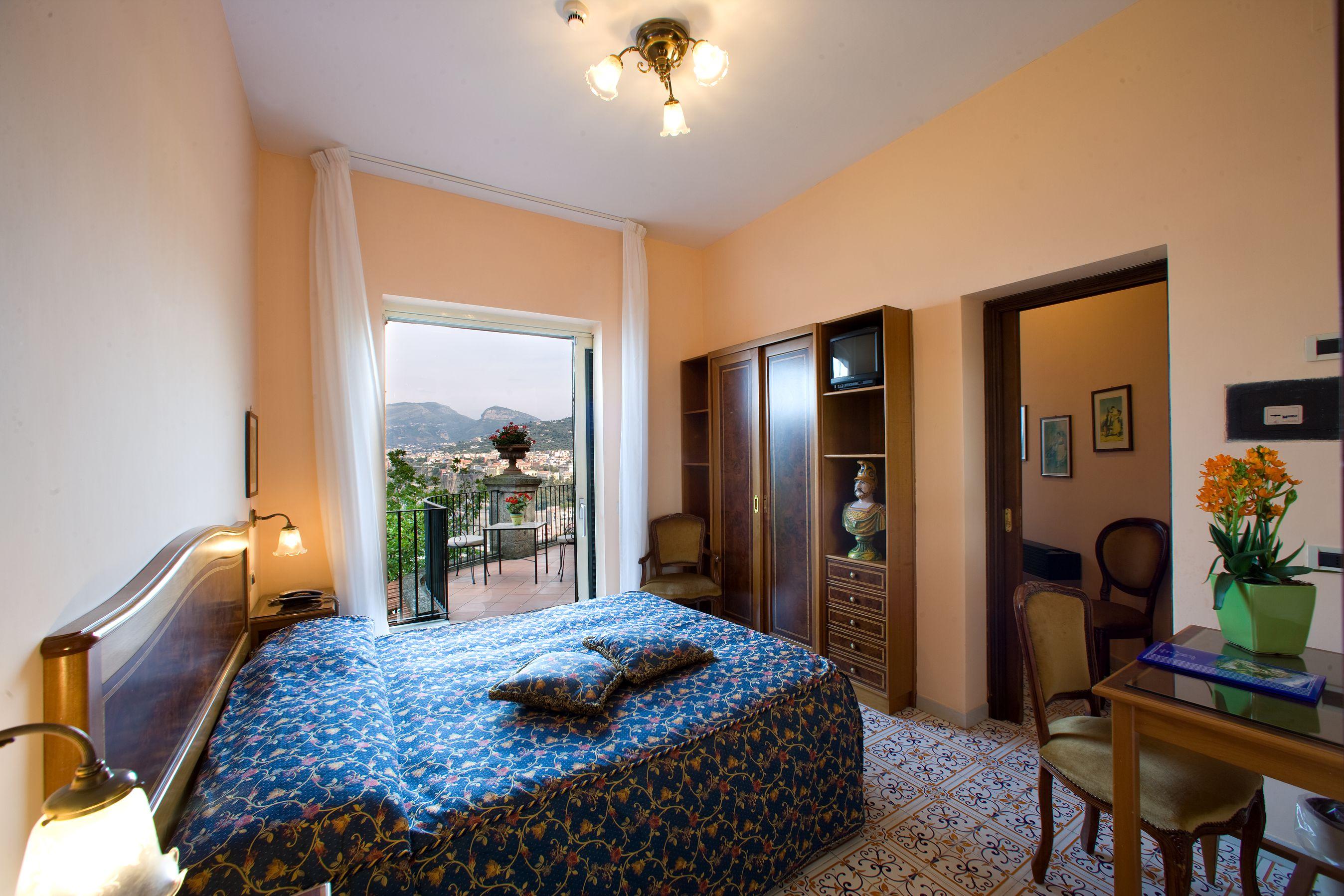 Hotel La Tonnarella Sorrento Dış mekan fotoğraf