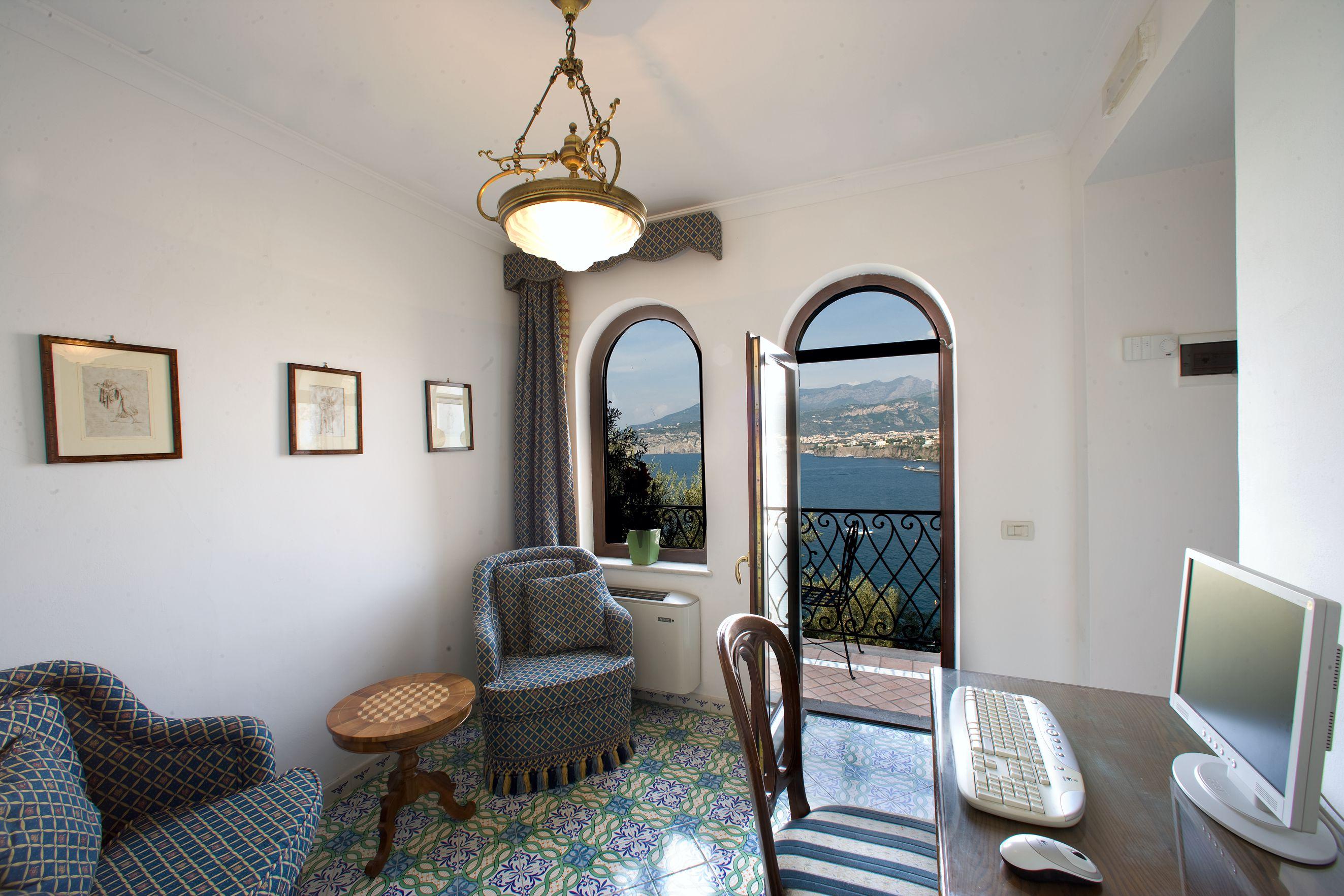 Hotel La Tonnarella Sorrento Dış mekan fotoğraf