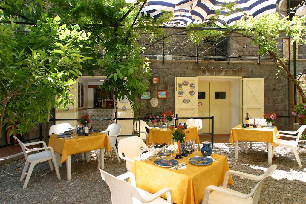 Hotel La Tonnarella Sorrento Dış mekan fotoğraf