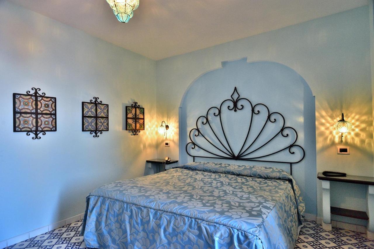 Hotel La Tonnarella Sorrento Dış mekan fotoğraf